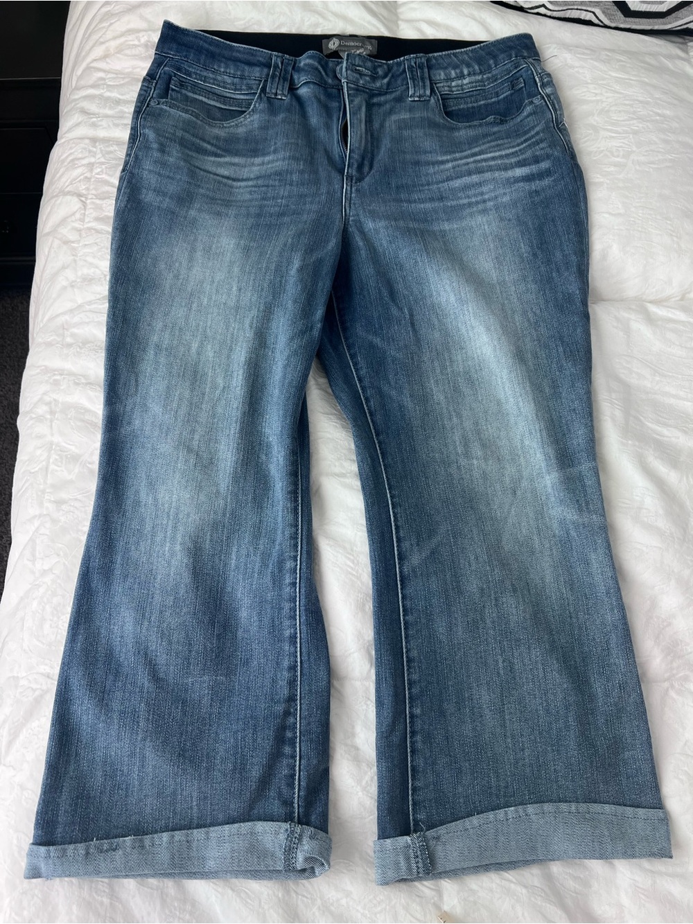 Democracy Women's Faded Blue Cropped Jeans